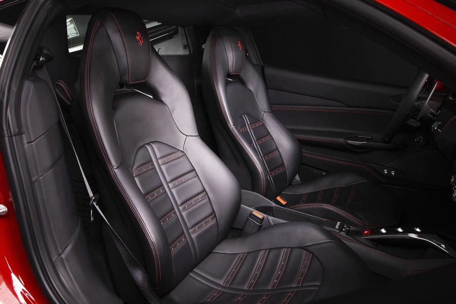 Интерьер Ferrari 488 GTB 2015 года  (NA) (фото 11 из 42)